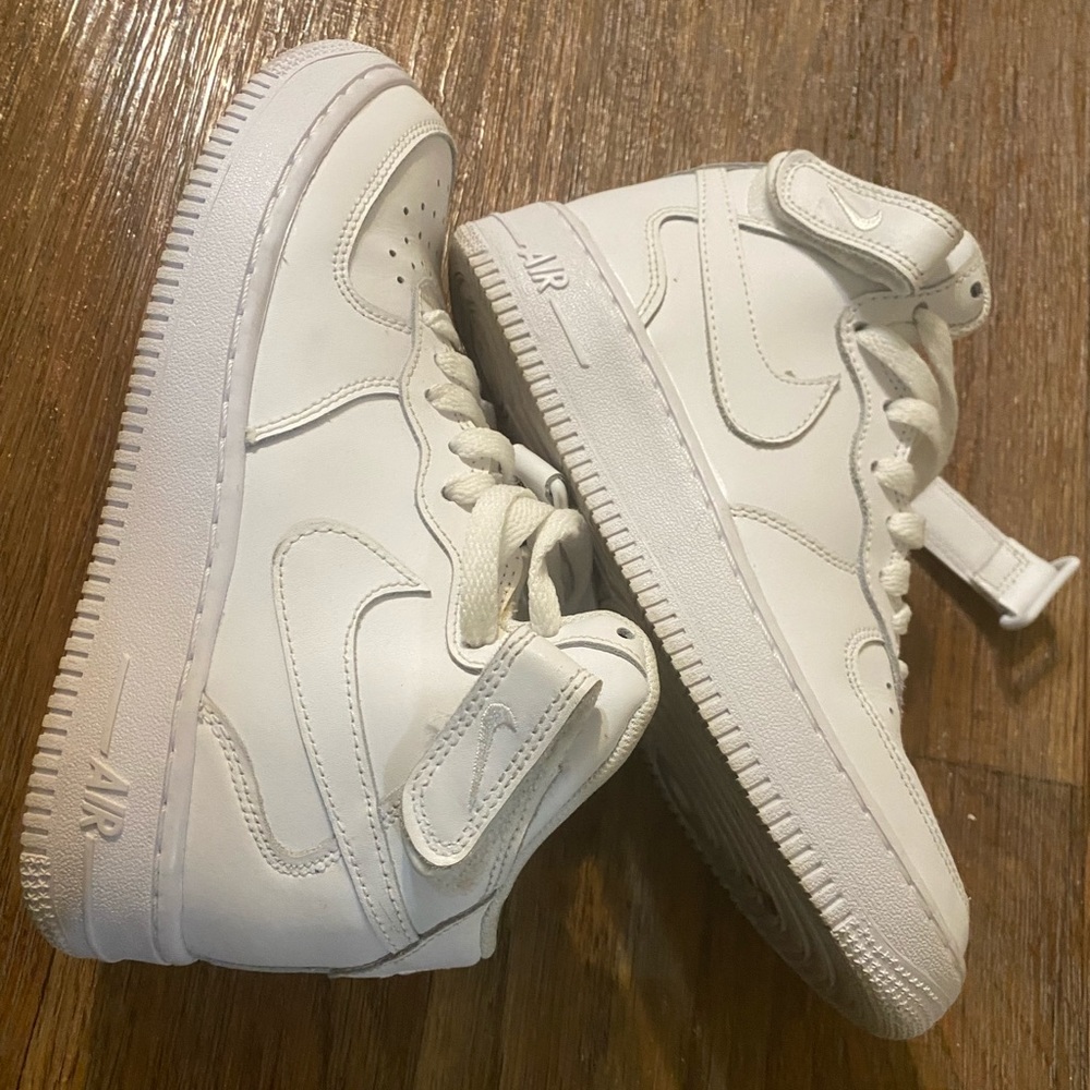 Youth Size 5Y White MidTop Air Forces